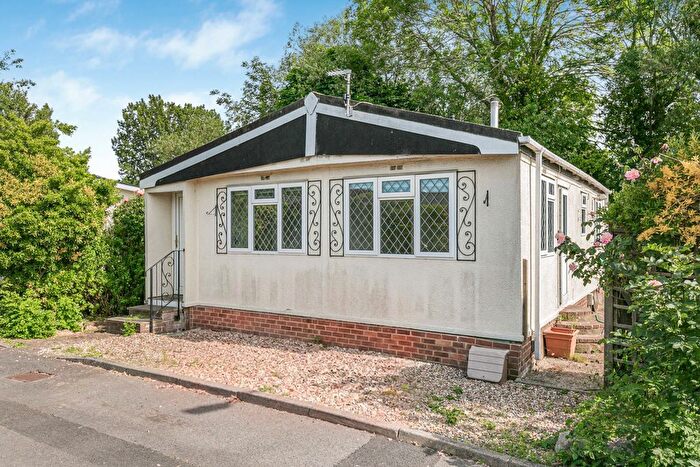 2 Bedroom Mobile/park Home For Sale In The Crescent, Penton Park, Chertsey, Surrey, KT16