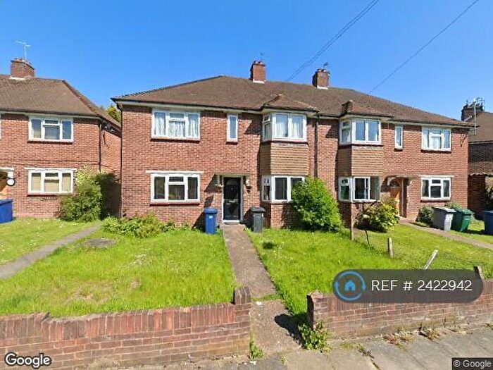 2 Bedroom Maisonette To Rent In Fordham Close, Barnet, EN4