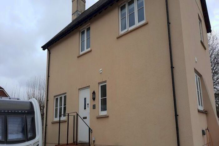 3 Bedroom Property To Rent In Pencepool Meadow, Cullompton, EX15