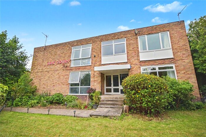 2 Bedroom Apartment For Sale In Flat Park Court, Ring Road, West Park, Leeds, West Yorkshire, LS16
