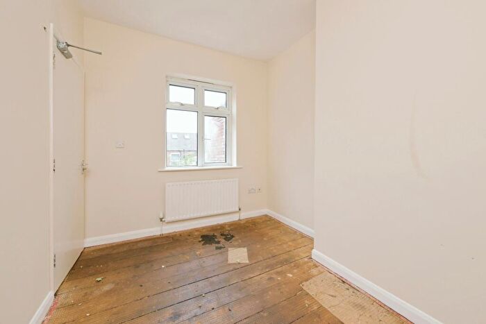 2 Bedroom Terraced House For Sale In Hampton Street, Northampton, NN1