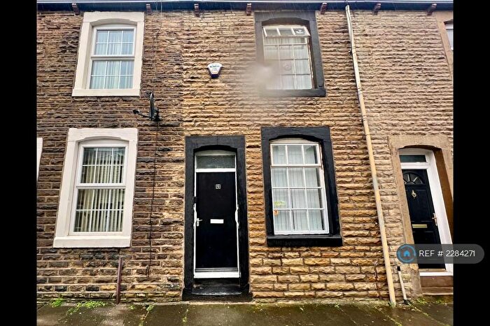 2 Bedroom End Of Terrace House To Rent In Parkinson Street, Burnley, BB11