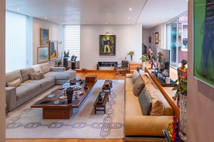 5 Bedroom Detached House For Sale In Spaniards End, Hampstead, London, NW3