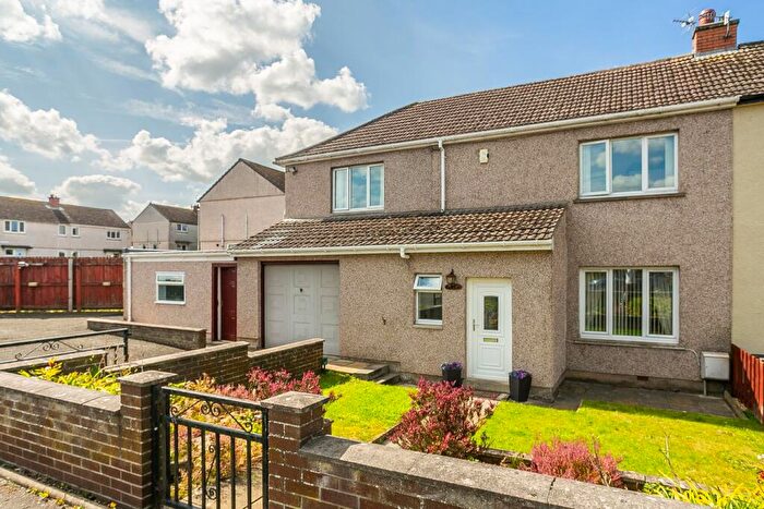 4 Bedroom Semi-Detached House For Sale In Windsor Drive, Penicuik, EH26