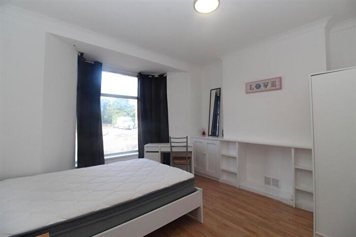 1 Bedroom House To Rent In North Road, Cathays, Cardiff, CF10