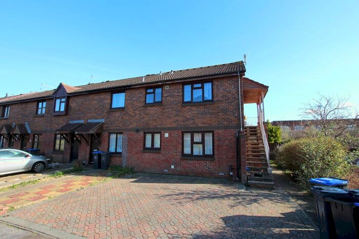 Studio To Rent In Pilgrims Walk, Worthing BN13