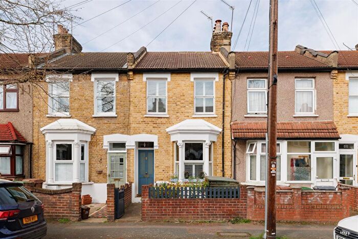 2 Bedroom Terraced House For Sale In Thorpe Road, Forest Gate, E7