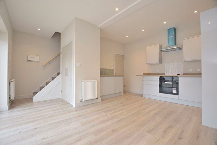 2 Bedroom Terraced House To Rent In High Street, Tewkesbury, Gloucestershire, GL20