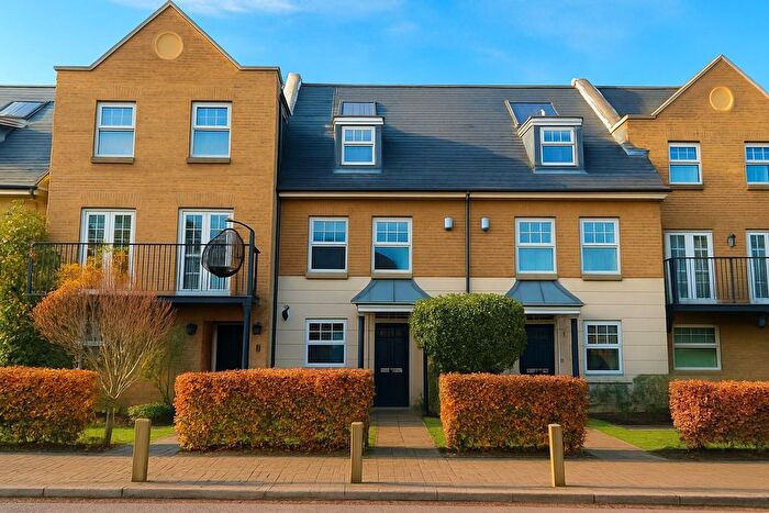 3 Bedroom Terraced House For Sale In Mackintosh Street, Bromley, BR2