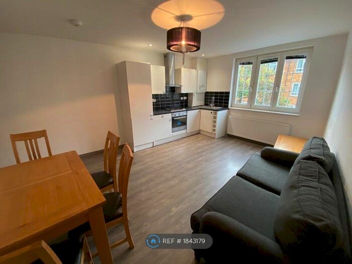 2 Bedroom Flat To Rent In Brixton Hill, London, SW2
