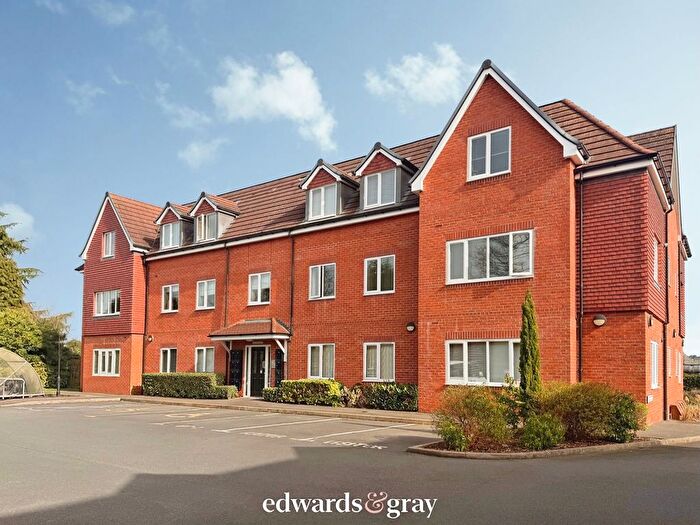 2 Bedroom Flat For Sale In Shooters Hill, Sutton Coldfield, B72