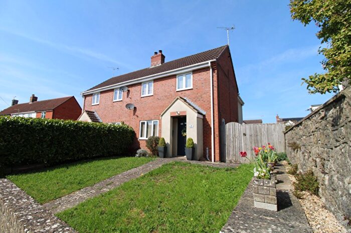 3 Bedroom Semi Detached House For Sale In Gleed Close, Purton, SN5