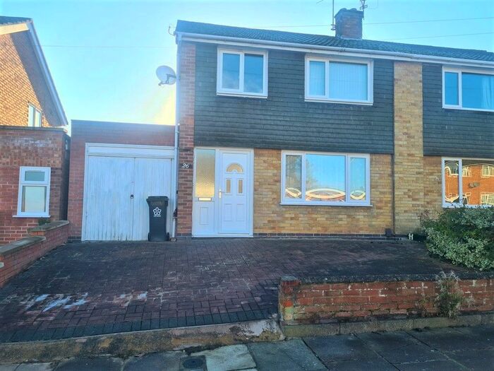 3 Bedroom Semi-Detached House To Rent In Heddington Way, Leicester, LE2