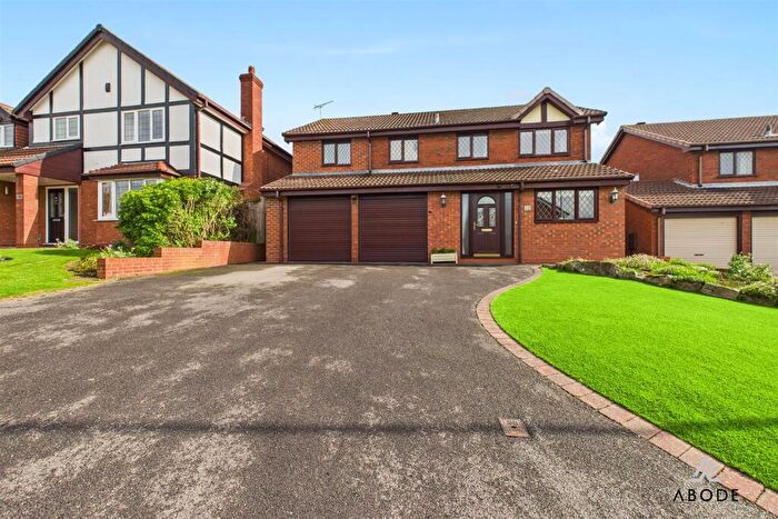 5 Bedroom Detached House For Sale In Wentworth Drive, Stretton, Burton-On-Trent, DE13