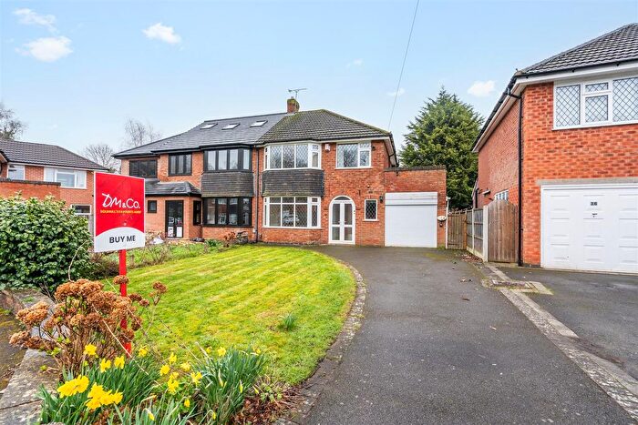 3 Bedroom Semi-Detached House For Sale In Ravenscroft Road, Solihull, B92