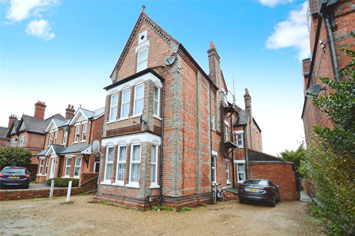 1 Bedroom Flat To Rent In Western Elms Avenue, Reading, Berkshire, RG30