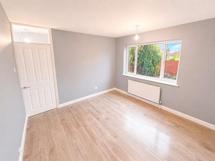 1 Bedroom Flat To Rent In High Street, Elstree, WD6
