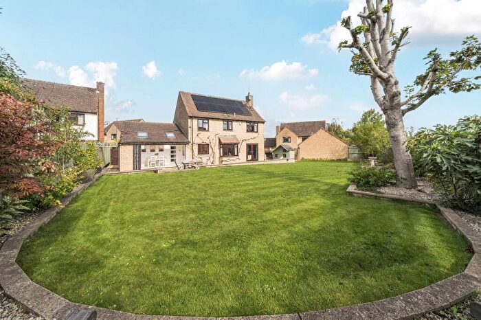 4 Bedroom Detached House For Sale In West Hay Grove, Kemble, GL7