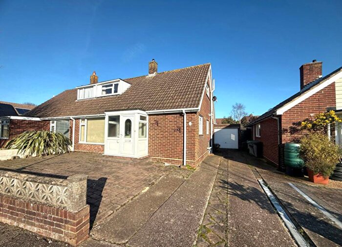 3 Bedroom Bungalow To Rent In House Farm Road, Gosport, PO12