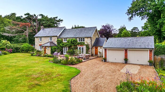 4 Bedroom Detached House For Sale In High Broom Road, Crowborough, TN6