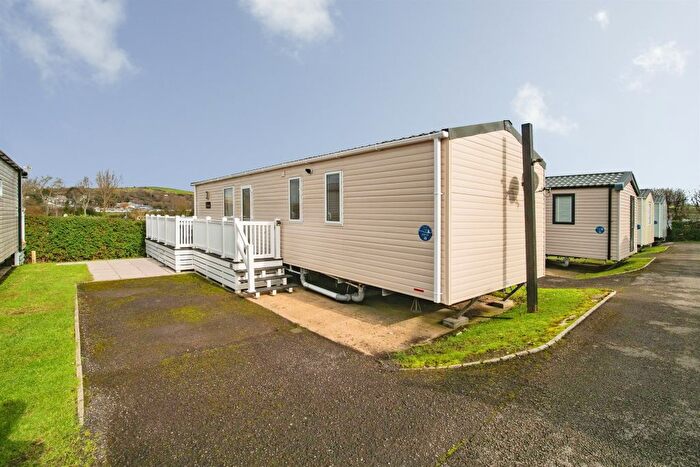 2 Bedroom Park Home For Sale In Bowleaze Coveway, Weymouth, DT3