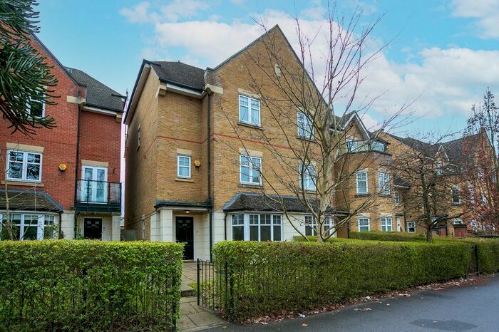 4 Bedroom Terraced House To Rent In Eastbury Road, Watford, Hertfordshire, WD19