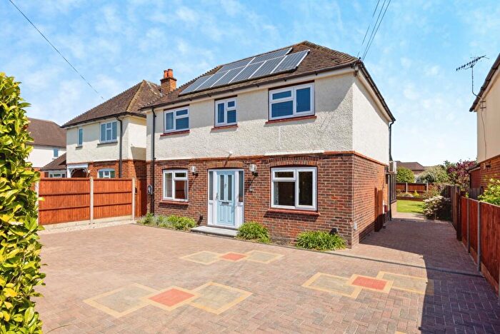 3 Bedroom Detached House For Sale In Bourne Road, Godalming, Surrey, GU7
