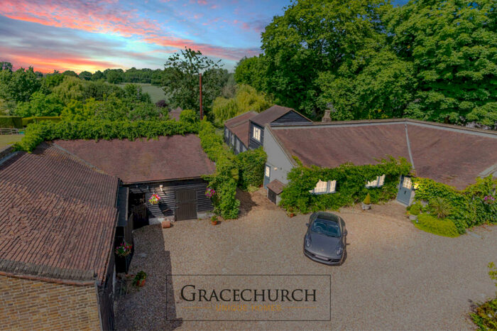 3 Bedroom Detached House For Sale In Old Park Ride, Theobalds Park, EN7