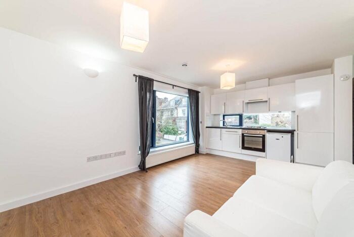 1 Bedroom Flat To Rent In Mill Lane, West Hampstead, NW6
