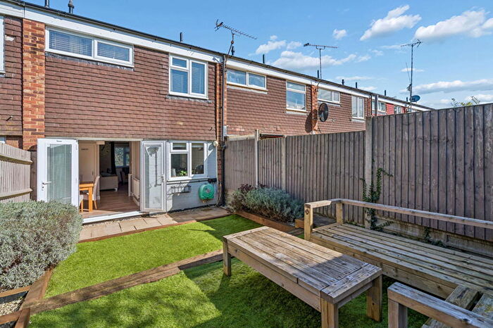 2 Bedroom Terraced House For Sale In Birchside, Dunstable, LU6