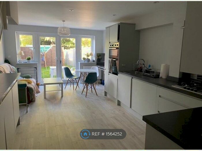 3 Bedroom Semi-Detached House To Rent In Blackwell Avenue, Guildford, GU2