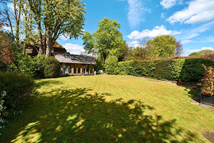 5 Bedroom Detached House To Rent In Lammas Lane, Esher, KT10