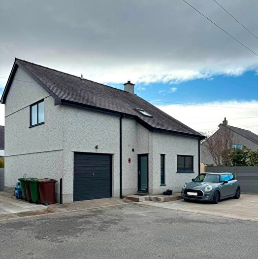 4 Bedroom Detached House To Rent In Beddgwenan, Llandwrog, Caernarfon, LL54