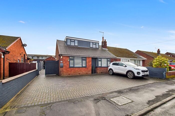 4 Bedroom Semi-Detached Bungalow For Sale In Cedar Avenue, Sutton Weaver, WA7