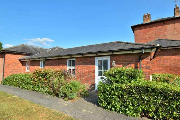 1 Bedroom Bungalow To Rent In Nightingales, Bishops Stortford, CM23