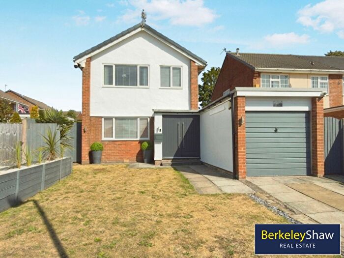 3 Bedroom Detached House For Sale In The Roundway, Hightown, Liverpool, L38