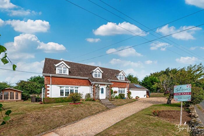 4 Bedroom Detached House For Sale In Town Lane, Chale Green, PO38