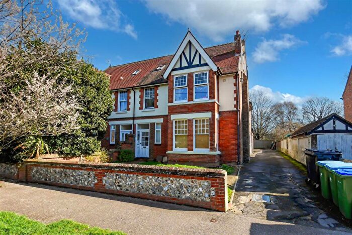 1 Bedroom Apartment For Sale In Goda Road, Littlehampton, BN17