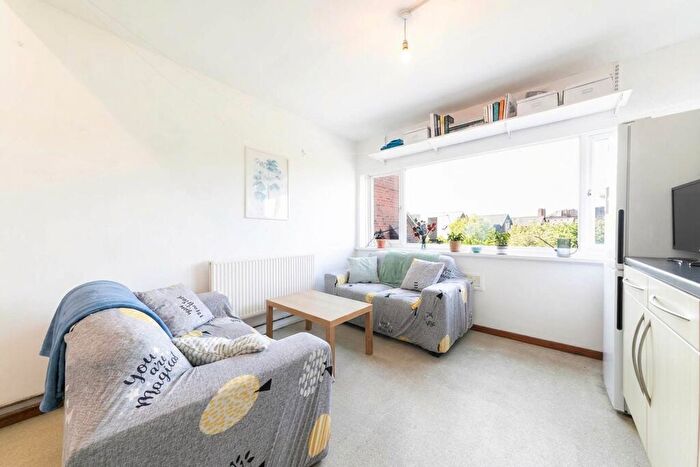 3 Bedroom Flat To Rent In Sherriff Road, West Hampstead, NW6