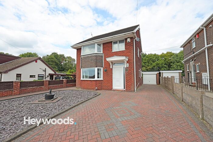 3 Bedroom Detached House For Sale In Fearns Avenue, Bradwell, Newcastle-Under-Lyme, ST5