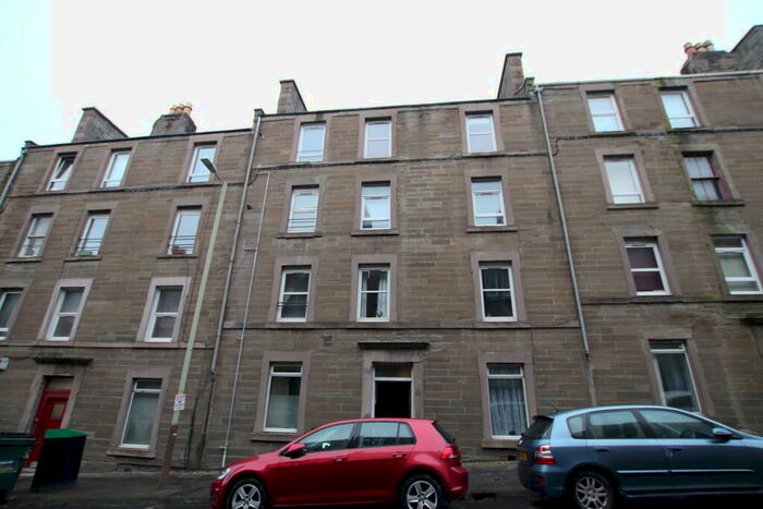 2 Bedroom Flat To Rent In G Rosefield Street, West End, DD1