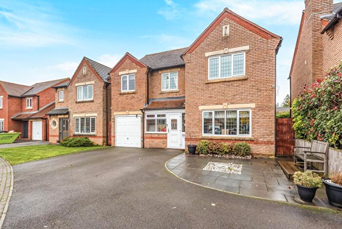 6 Bedroom Detached House To Rent In Lucerne Avenue, Bicester, OX26