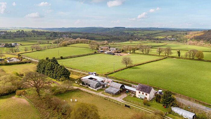 3 Bedroom Detached House For Sale In Pencader Carmarthenshire, SA39