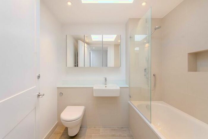 2 Bedroom Flat To Rent In Tabor Grove, Wimbledon, London, SW19