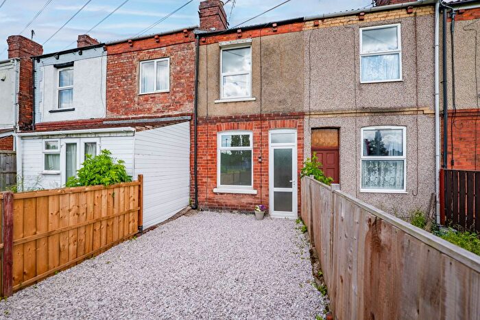 2 Bedroom Terraced House To Rent In Park Street, Chesterfield, S40