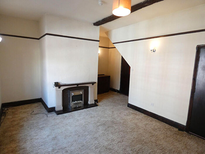 1 Bedroom Flat To Rent In Church Street, Ashbourne, Derbyshire, DE6