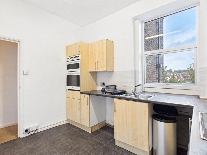 1 Bedroom Apartment To Rent In Preston Drove, Brighton, BN1