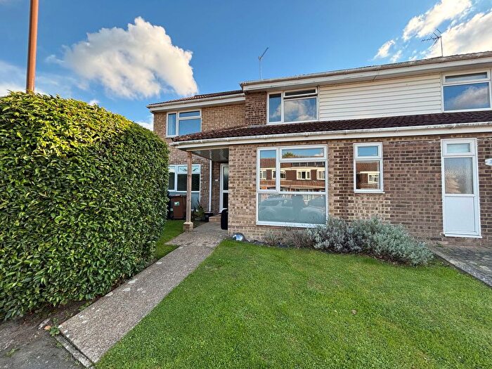 4 Bedroom Semi-Detached House To Rent In Staplehurst, Kent, TN12