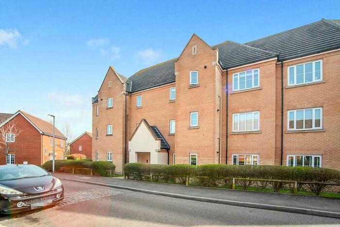 2 Bedroom Flat To Rent In The Chimes, Hoo, Rochester, Kent, ME3