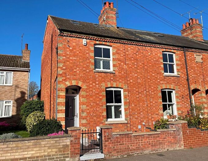 3 Bedroom Terraced House For Sale In Cowper Street, Olney, MK46